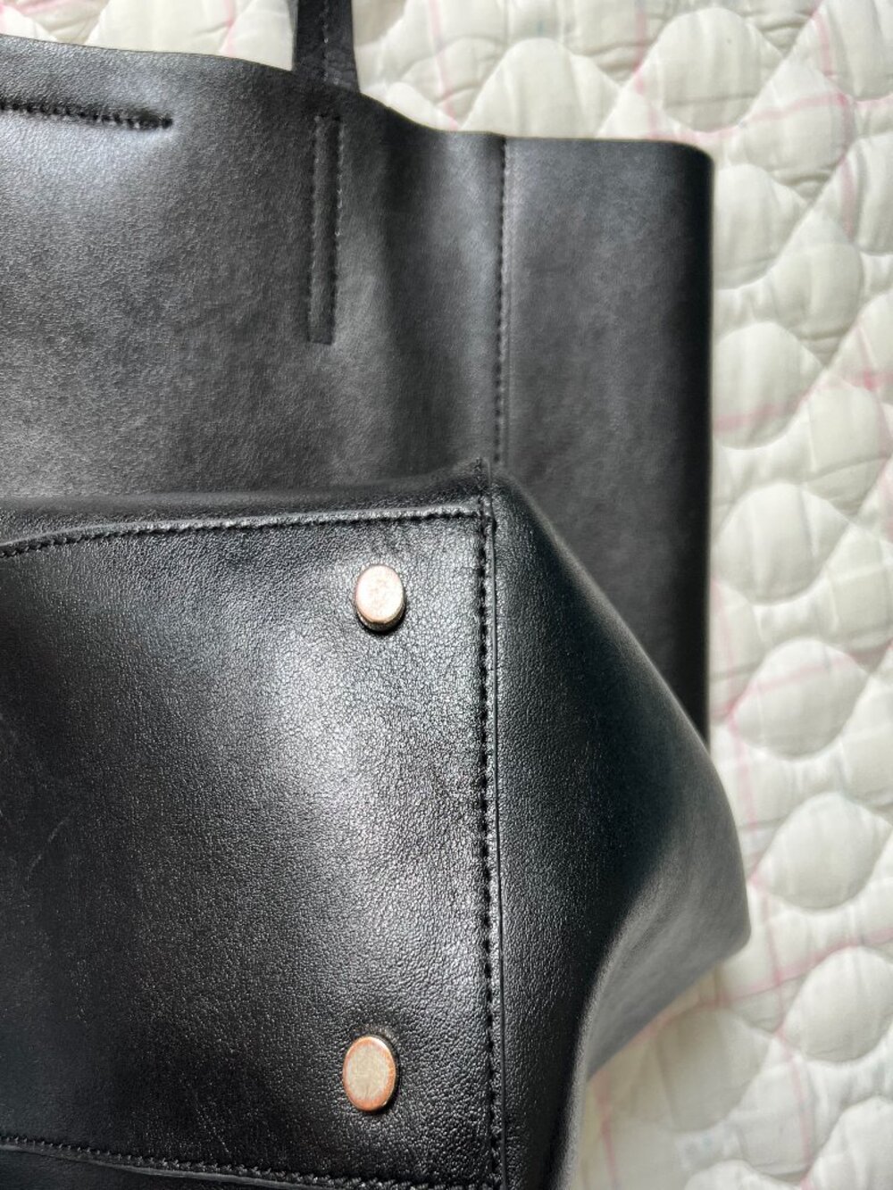 Banana Republic Leather Tote - Picture 4 of 11
